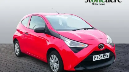 Used Toyota Aygo 71 HP (52 kW) 2018 Red Hatchback