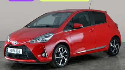Używany Toyota Yaris Hybrid 101 KM (74 kW) 2019 Czerwony Hatchback
