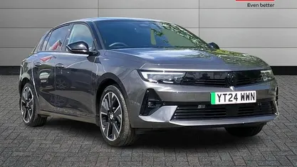 Used 2025 Vauxhall Astra Ultimate Hatchback | £17,575 (Super price)