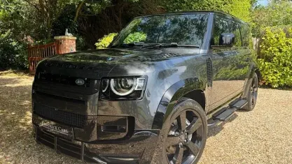 Usado Land Rover Defender HSE Dynamic 300 HP (220 kW) 2023 SUV