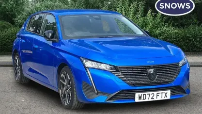 Used Peugeot 308 Allure Premium 131 HP (96 kW) 2023 Blue Hatchback