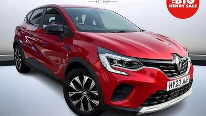Red Used 2022 Renault Captur Evolution SUV | £15,749 (Fair price)