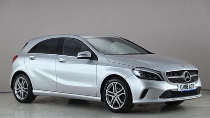 Używany Mercedes A180 Sport Edition 109 KM (80 kW) 2018 Srebrny Hatchback