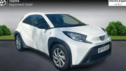 Used Toyota Aygo X PURE 72 HP (52 kW) 2025 White SUV
