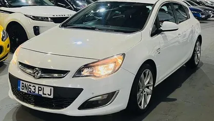 Used Vauxhall Astra SRi 116 HP (85 kW) 2015 Hatchback