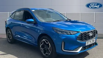 Usado Ford Kuga ST-Line 243 CV (178 kW) 2025 Azul SUV