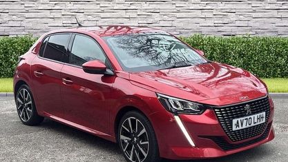 Używany Peugeot 208 Allure Premium 102 KM (75 kW) 2022 Hatchback