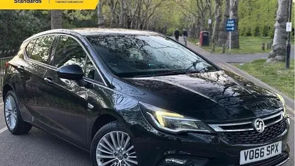 Second-hand Vauxhall Astra Elite 150 CP (110 kW) 2017 Negru Hatchback
