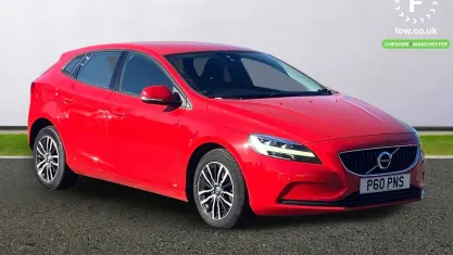 Begagnad Volvo V40 Momentum 122 HK (89 kW) 2018 Halvkombi