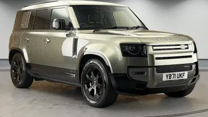 Usado Land Rover Defender SE Dynamic 300 HP (220 kW) 2023 SUV