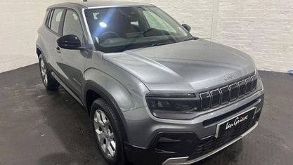 Używany Jeep Avenger Altitude 101 KM (74 kW) 2025 Szary SUV