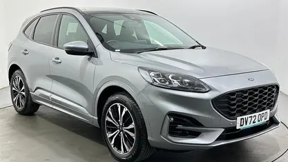 Usado Ford Kuga ST-Line X 225 HP (165 kW) 2022 Prateado SUV