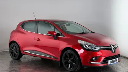 Used Renault Clio Iconic 90 HP (66 kW) 2019 Red Hatchback