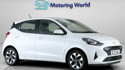 Used Hyundai i10 Advanced 67 HP (49 kW) 2023 White Hatchback