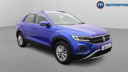 Usado VW T-Roc Life 150 HP (110 kW) 2023 Azul SUV