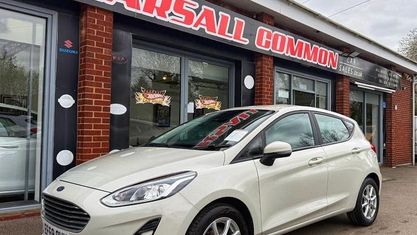 Usado Ford Fiesta Zetec 86 HP (63 kW) 2019 Branco Citadino