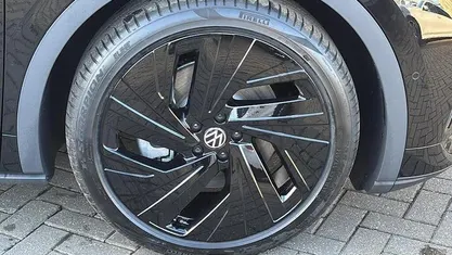 Used 2025 VW ID.4 GTX SUV | £37,299 (Super price)