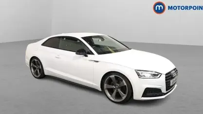 Begagnad Audi A5 Black Edition 190 HK (139 kW) 2019 Vit Sportkupé