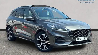 Usado Ford Kuga ST-Line X 190 CV (139 kW) 2023 Gris SUV