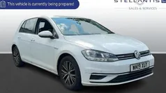 Used 2019 VW Golf VII SE Hatchback | £12,978 (Fair price)