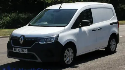 Used Renault Kangoo 95 HP (69 kW) 2023 White MPV