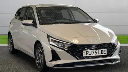 Used Hyundai i20 Advanced 101 HP (74 kW) 2024 Grey Hatchback