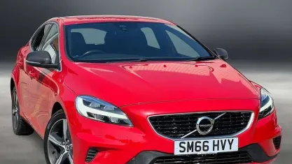Usado Volvo V40 R-Design 152 HP (111 kW) 2019 Citadino