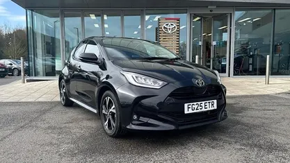 Used Toyota Yaris Hybrid Design 116 HP (85 kW) 2025 Black Hatchback