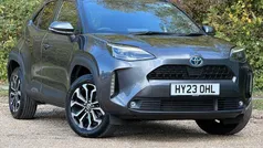 Used 2025 Toyota Yaris Hybrid Design Estate | £21,295 (Good price)