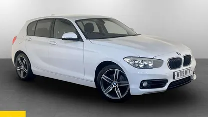 Used BMW 118 Sport Line 136 HP (100 kW) 2019 White Hatchback