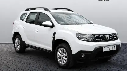 Used Dacia Duster Comfort 91 HP (66 kW) 2022 White SUV