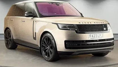 Käytetty Land Rover Range Rover Autobiography 441 HP (324 kW) 2022 Kulta Katumaasturi