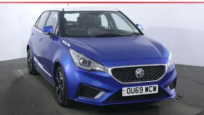 Used MG MG3 Exclusive 106 HP (77 kW) 2020 Blue Hatchback