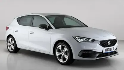 Used Seat Leon FR 131 HP (96 kW) 2021 White Hatchback