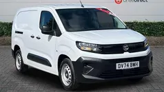 White New 2024 Vauxhall Combo S MPV | £15,250 (Good price)