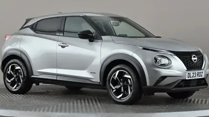 Used Nissan Juke N-Connecta 143 HP (105 kW) 2023 Silver SUV