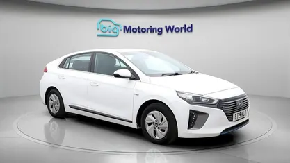Used Hyundai Ioniq Premium 141 HP (103 kW) 2018 White Hatchback