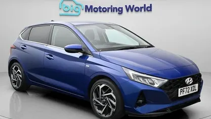 Used Hyundai i20 Premium 101 HP (74 kW) 2023 Blue Hatchback