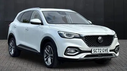 White Used 2022 MG HS Exclusive SUV | £13,025 (Fair price)