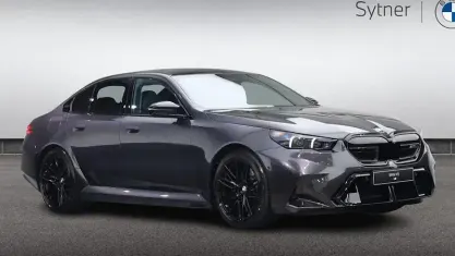 Ny BMW M5 727 HK (534 kW) 2026 Sedan