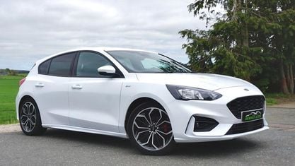 Usado Ford Focus ST-Line X 182 HP (133 kW) 2020 Branco Citadino
