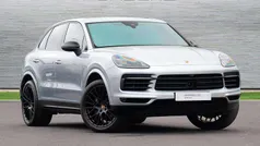 Dolomite silver metallic Used 2023 Porsche Cayenne SUV | £64,999 (Fair price)