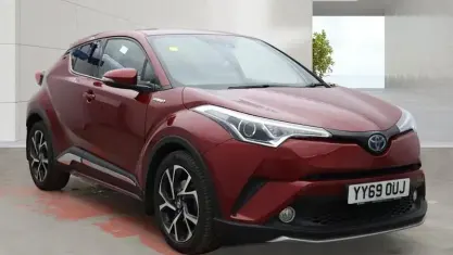 Used Toyota C-HR Design 122 HP (89 kW) 2019 Red SUV