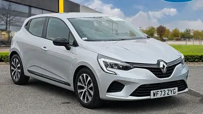 Used Renault Clio Evolution 90 HP (66 kW) 2023 Silver  Hatchback