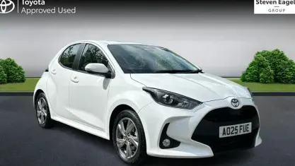 Used Toyota Yaris 116 HP (85 kW) 2025 White Hatchback