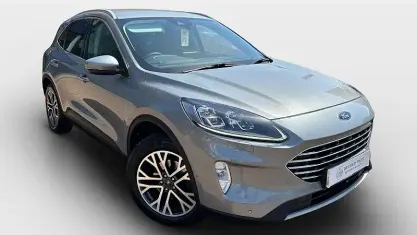 Usado Ford Kuga Titanium 120 CV (88 kW) 2020 Plateado SUV