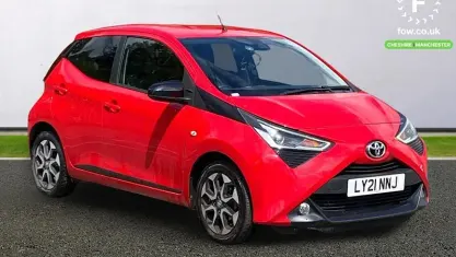 Used Toyota Aygo Trend 72 HP (52 kW) 2021 Red Hatchback
