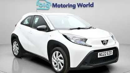 Used Toyota Aygo X PURE 72 HP (52 kW) 2025 SUV