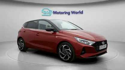 Używany Hyundai i20 Ultimate 101 KM (74 kW) 2022 Czerwony Hatchback