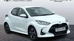 White Used 2024 Toyota Yaris Hybrid Design Hatchback | £20,000 (Fair price)